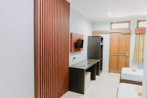 Gemini Star Hotel in Kuta — foto 16