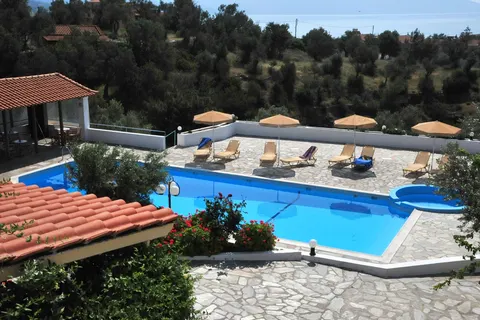 Appartementen Sunflowers in Municipal Unit of Marathokabos