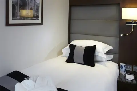 Park Grand London Heathrow in Londen — foto 8