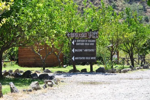 Glamping Alcantara in Motta Camastra — foto 18