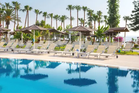 Cavo Maris Beach Hotel in Παραλίμνι — foto 14