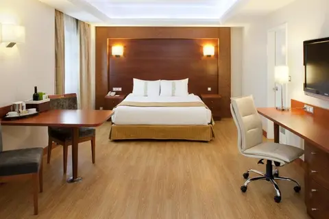 Holiday Inn Istanbul City in Fatih — foto 9