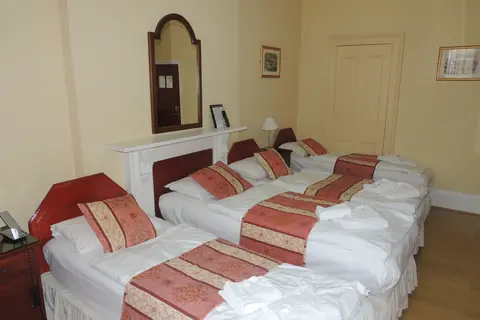 Dolphin Hotel in Londen — foto 28