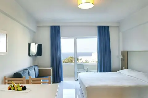 Sunrise Oasis in Παραλίμνι — foto 19