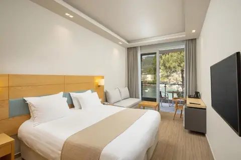 Akrotiri Beach Resort Hotel in Παλαιοκαστρίτσα — foto 12
