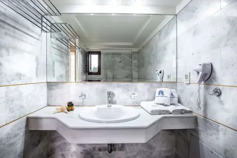 Anais Collection Hotels & Suites in Chrissi Akti, foto 19
