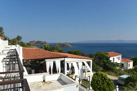 Clara Hotel in Πέτρα