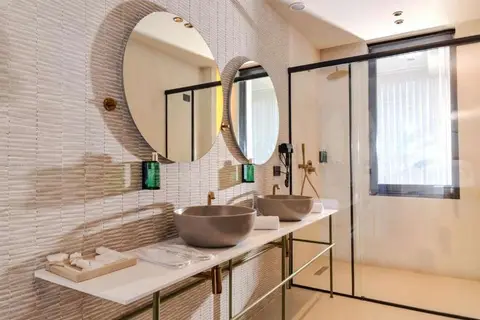 Si Hotel Tirana in Tirana — foto 12