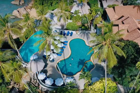 Hotel Coral Cliff Beach Resort in บ้านละไม — foto 6
