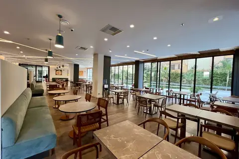 Durres Bay Hotel in Durrës — foto 21
