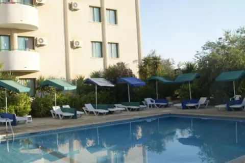 Mandalena Hotel Apartments in Παραλίμνι — foto 3