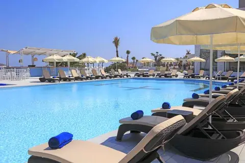 Design Plus Seya Beach Hotel in Çeşme