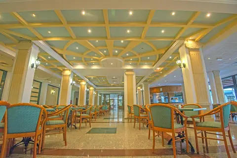 Tsokkos Gardens Hotel in Παραλίμνι — foto 24