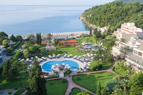 Iberostar Waves Bellevue in Becici