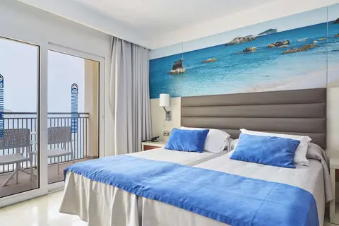 Invisa Hotel Club Cala Blanca in Santa Eulària des Riu — foto 17