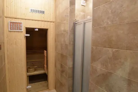 Royal Airport Hotel in Velika Gorica — foto 28