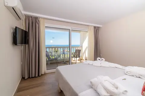 Belussi Beach Hotel & Suites in Kypseli, foto 29