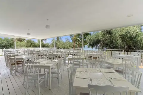 Calamos Beach Hotel in Άγιοι Απόστολοι — foto 15