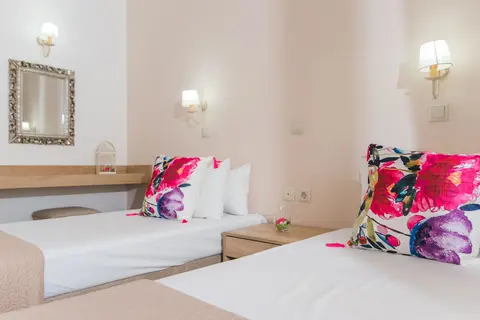 Emerald Hotel in Αγία Μαρίνα — foto 20