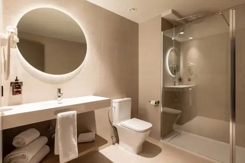 Hotel Acta Pirámides in Madrid — foto 5