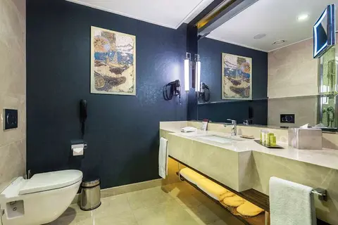 Doubletree by Hilton Istanbul Topkapi Hotel in Bayrampaşa — foto 12