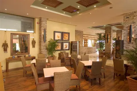 Alva Hotel Apartments in Παραλίμνι — foto 15