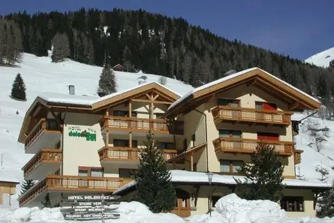Hotel Dolomites Inn in Canazei - Cianacei