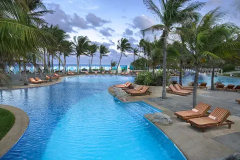 The Pyramid Cancun by Oasis in Cancùn, foto 2