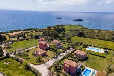 Monambeles Villas in Σβορωνάτα — foto 8