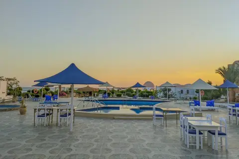 Dolphin Continental Hotel in القصير — foto 12