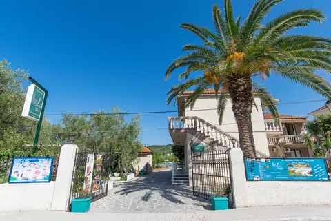Zante Nest Studios & Apartments in Alikanas
