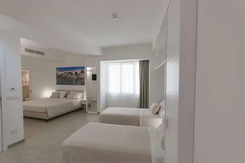 Est Hotel in Santa Cesarea Terme — foto 4