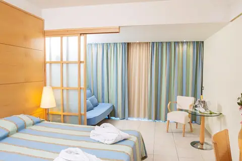 Calypso Beach Hotel in Φαληράκι — foto 6