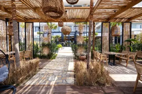 Sea & Sand Hotel in Vlorë — foto 10