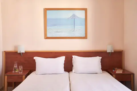 Favie Suzanne Hotel in Tinos (Town) — foto 18