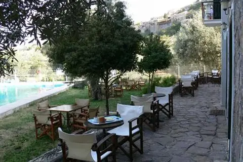 Amfitriti in Μόλυβος — foto 25