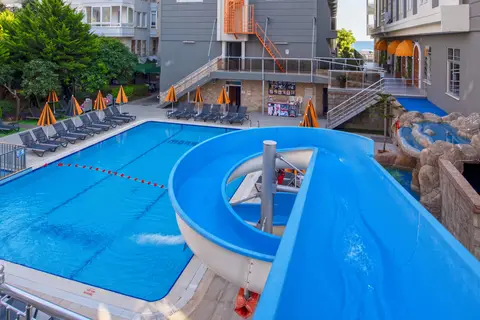 Monart City Hotel in Alanya — foto 2