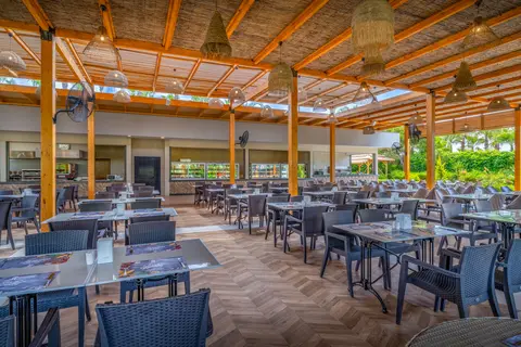 Delphin Palace in Aksu — foto 30