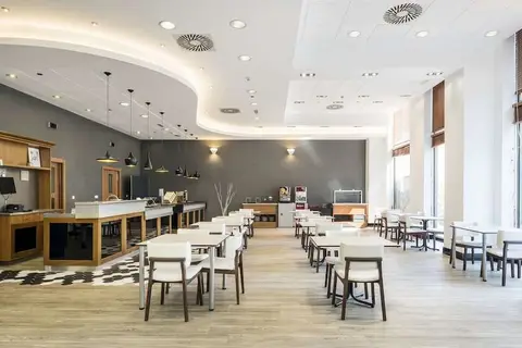 Hotel ILUNION Valencia 3 in Valencia — foto 5
