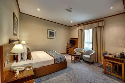 Golden Tulip Al Barsha in Dubai — foto 14
