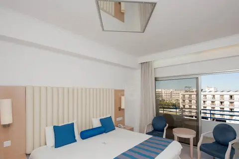 Vrissiana Beach Hotel in Παραλίμνι — foto 19