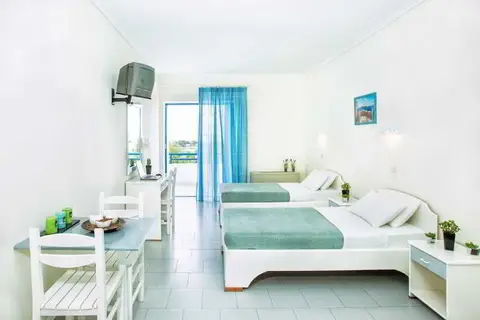 Xenios Port Marina Hotel in Πευκοχώρι — foto 23