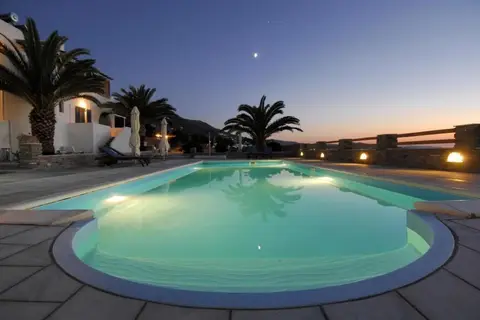 Pyrgaki Hotel in Παροικιά — foto 7