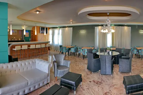 Theofilos Superior in Πέτρα — foto 16