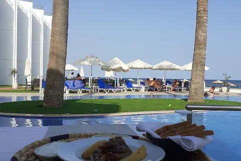 Mimoza Beach Hotel in Gazimağusa — foto 6