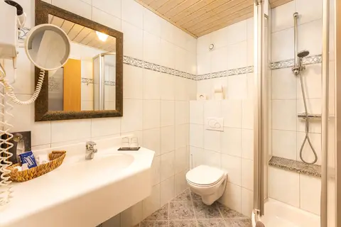 Alpen Wohlfühlhotel Dörflwirt in Hainzenberg — foto 7