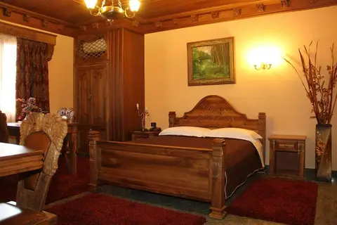 Brilant Antik Hotel in Tirana — foto 10