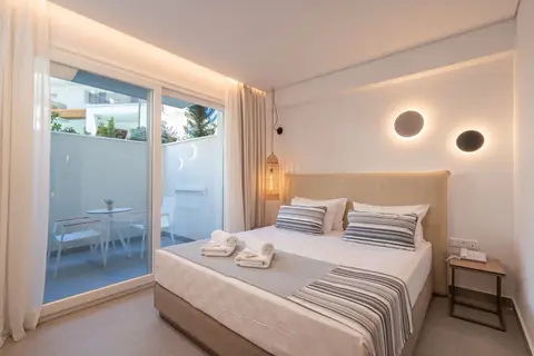 Mirablue Luxury Residences in Πευκοχώρι — foto 29