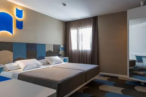 Macia Sevilla Kubb foto 2