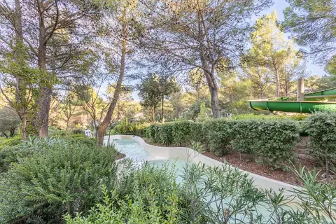 Pont Royal En Provence in Mallemort — foto 25